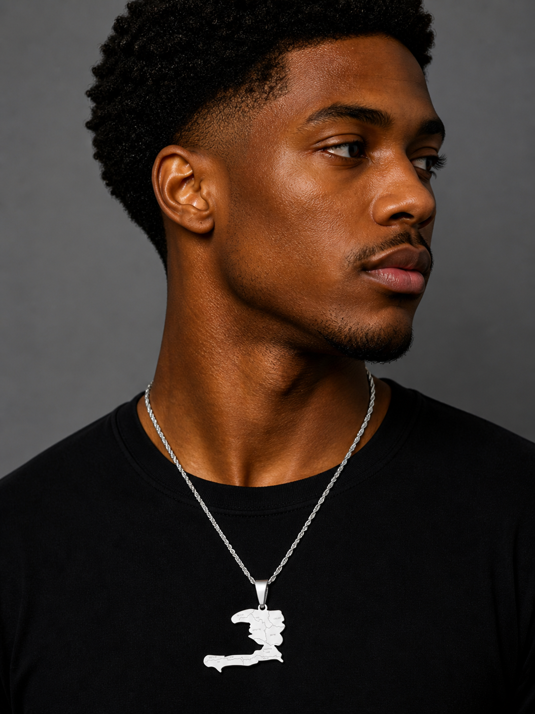 Smooth Haiti map & departments Necklace