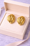 Éclat Sculptural Gold Studs